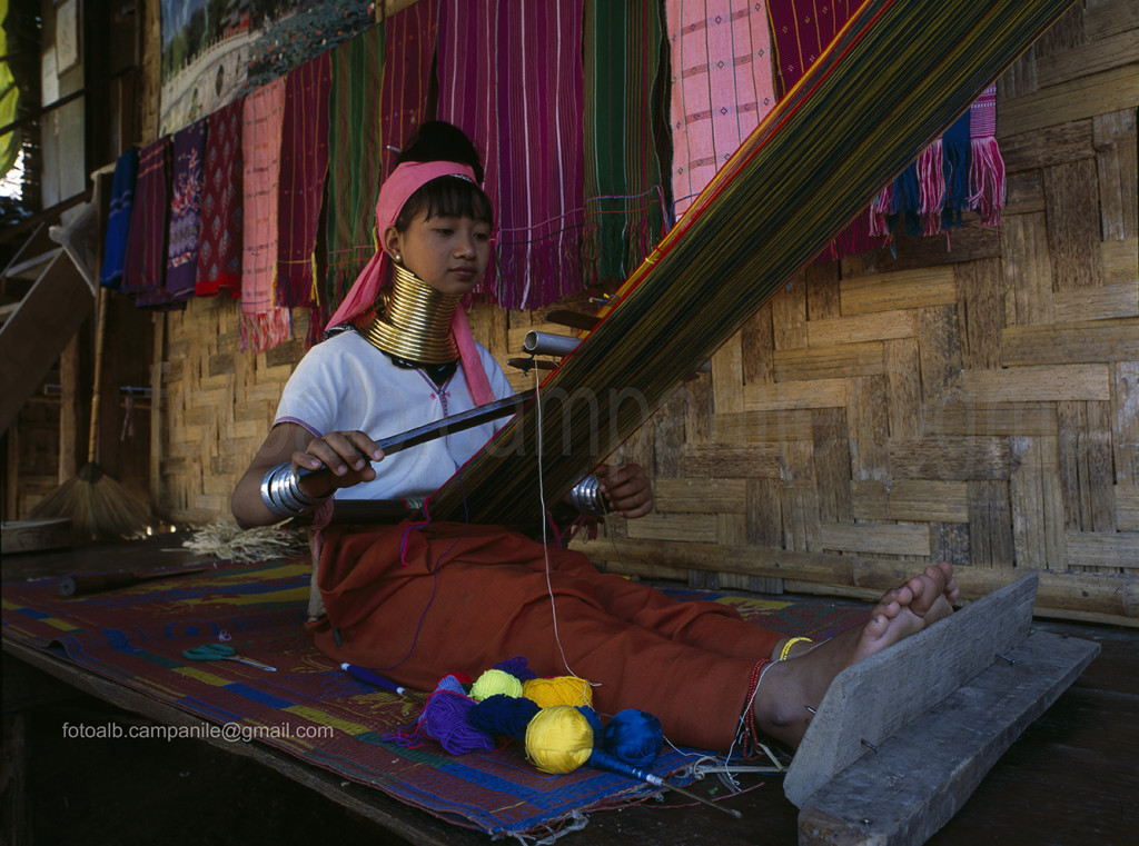 Women with lon necks, Huay Sua Tao village, South East Asia, TH,Thailand