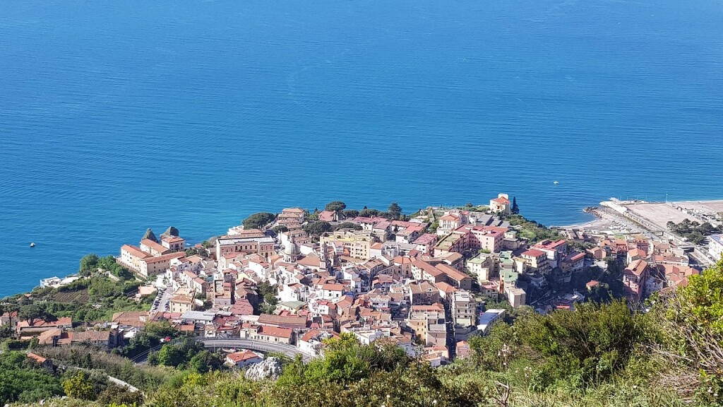 Penisola sorrentina, Massa Lubrense vista dal monte San Liberatore 